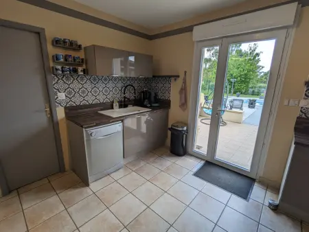 Titre proposé : Gîte familial avec piscine chauffée, jardin et jeux pour enfants à l'orée de la forêt d'Orléans - Photo 24