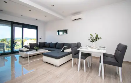 Appartement 3 personnes à Brodarica - Photo 2