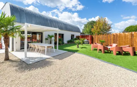 Modern Villa with Private Pool, Maison 11 personnes à Saint Aignan Grandlieu - Photo 1