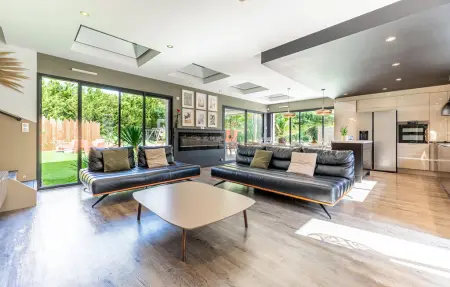 Modern Villa with Private Pool, Maison 11 personnes à Saint Aignan Grandlieu - Photo 2