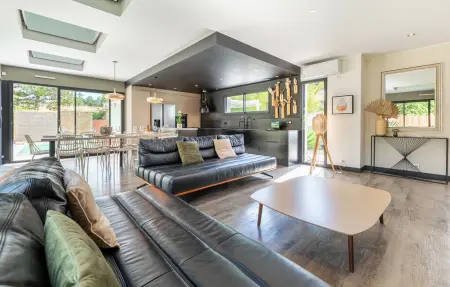 Modern Villa with Private Pool, Maison 11 personnes à Saint Aignan Grandlieu - Photo 14