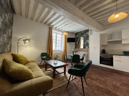 Duplex de charme au cœur historique de Moulins avec équipements modernes et literie incluse - Photo 4