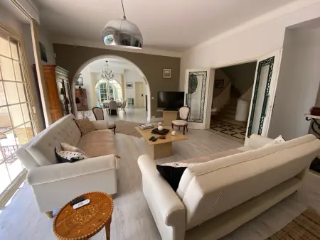 Villa avec Piscine Intérieure, 5 Chambres, Proche Plage et Commerces à Arcachon - Photo 2