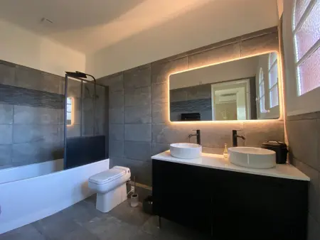 Villa avec Piscine Intérieure, 5 Chambres, Proche Plage et Commerces à Arcachon - Photo 4