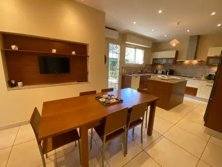 Villa avec Piscine Intérieure, 5 Chambres, Proche Plage et Commerces à Arcachon - Photo 6