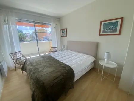 Appartement T3 rénové face plage avec terrasse et parking sécurisé - Arcachon - Photo 4