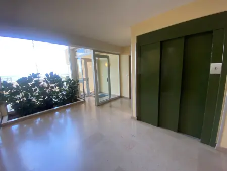 Appartement T3 rénové face plage avec terrasse et parking sécurisé - Arcachon - Photo 16