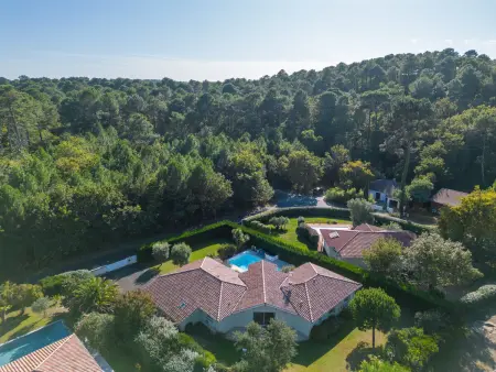 Villa familiale avec piscine chauffée, clim, 4 chambres, proche golf et plages - Photo 4
