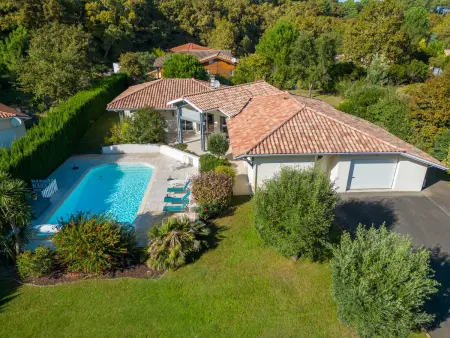 Villa familiale avec piscine chauffée, clim, 4 chambres, proche golf et plages - Photo 5