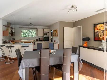 Villa familiale avec piscine chauffée, clim, 4 chambres, proche golf et plages - Photo 14