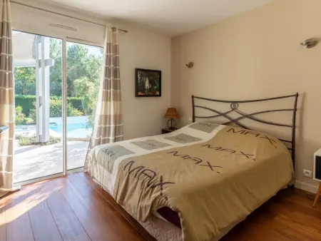 Villa familiale avec piscine chauffée, clim, 4 chambres, proche golf et plages - Photo 24