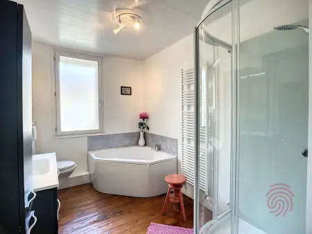 Charmante maison F4 avec terrasse proche Thermes et centre, animaux acceptés - Photo 10