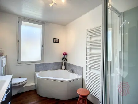 Charmante maison F4 avec terrasse proche Thermes et centre, animaux acceptés - Photo 16
