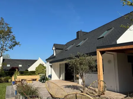 Superbe maison rénovée, 250m de l'océan, 12 pers, terrasse, jardin, proche plage Kerleven et golf - Photo 18