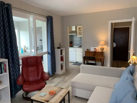 Charmant T2 à Cabourg, proche centre et plage, calme, loggia, ascenseur, animaux acceptés - Photo 2