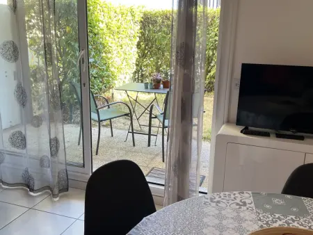 Appartement T2 avec Jardin, Proche Plage et Centre, Parking Privé, Animaux Acceptés, Wi-Fi Gratuit - Photo 3