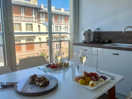 Appartement moderne avec vue sur mer et parking privatif - Photo 3