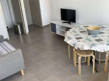 Port Camargue : Charmant T3 refait, 100m plage, piscine privée, parking, pour 4 pers. - Photo 4