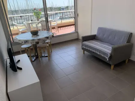 Port Camargue : Charmant T3 refait, 100m plage, piscine privée, parking, pour 4 pers. - Photo 5