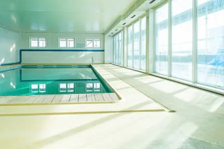 2000 0302, Appartement avec vue sur la mer et piscine partagé - Photo 2
