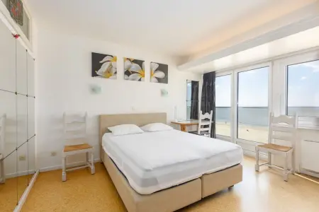 2000 0302, Appartement avec vue sur la mer et piscine partagé - Photo 9