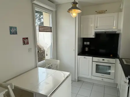 Appartement Moderne T2, Rez-de-Jardin, Proche Plage et Centre Ville, Parking, Wifi, Animaux Acceptés - Photo 7