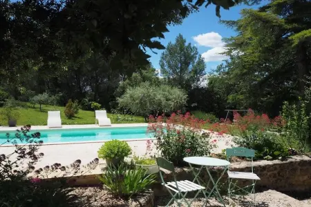 Ferienhaus in Villes-sur-Auzon, Maison à Villes-sur-Auzon avec Piscine - Photo 2
