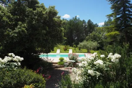 Ferienhaus in Villes-sur-Auzon, Maison à Villes-sur-Auzon avec Piscine - Photo 17