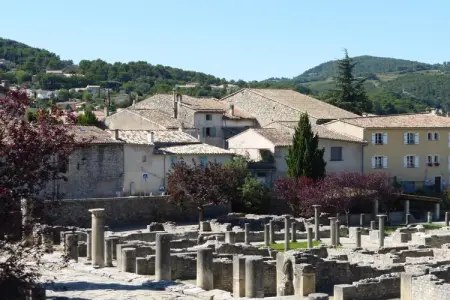 Ferienhaus in Villes-sur-Auzon, Maison à Villes-sur-Auzon avec Piscine - Photo 32
