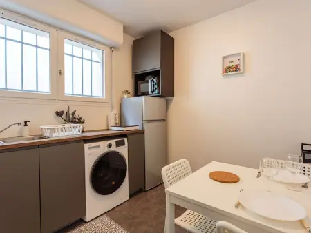 Studio rénové avec piscine, Wi-Fi, proche centre ville et plage - Photo 4