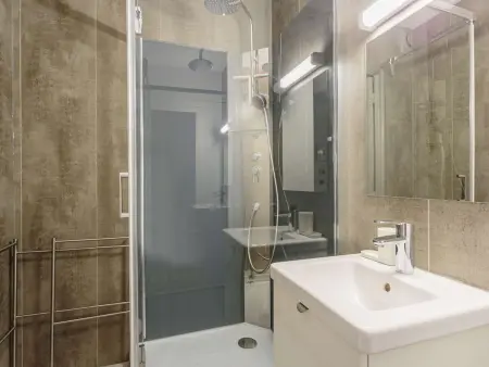 Studio rénové avec piscine, Wi-Fi, proche centre ville et plage - Photo 7