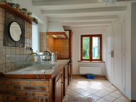 Gîte paisible avec jardin, proche nature et sites historiques, idéale pour détente et activités outdoor. - Photo 8