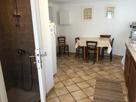 Gîte paisible avec jardin, proche nature et sites historiques, idéale pour détente et activités outdoor. - Photo 10