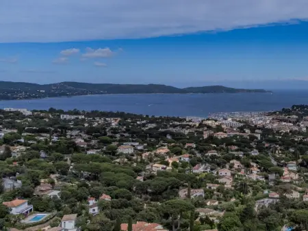 Plage, Villa avec vue, piscine et proche de la plage - Photo 33
