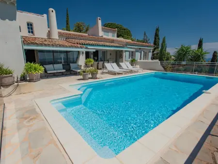 Lessix, Villa de luxe avec piscine chauffée et vue mer - Photo 1