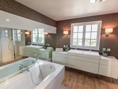 Lessix, Villa de luxe avec piscine chauffée et vue mer - Photo 6