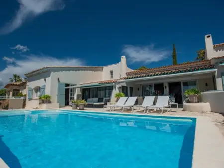 Lessix, Villa de luxe avec piscine chauffée et vue mer - Photo 7