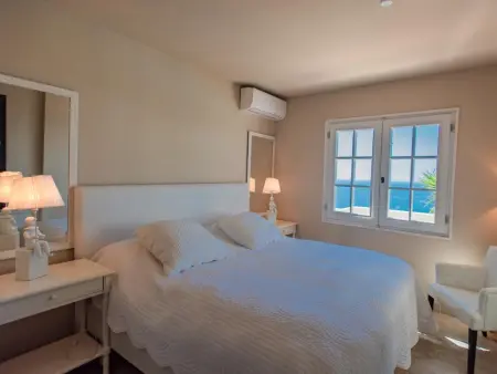 Lessix, Villa de luxe avec piscine chauffée et vue mer - Photo 30