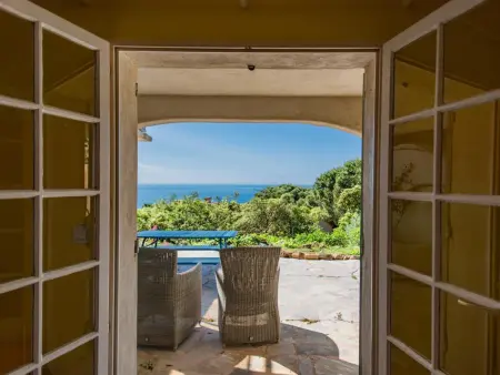 Lessix, Villa de luxe avec piscine chauffée et vue mer - Photo 33