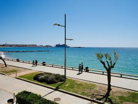 Appartement en bord de mer avec terrasse, BBQ, et WiFi à Sant Antoni de Calonge - Photo 2