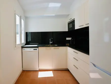 Appartement en bord de mer avec terrasse, BBQ, et WiFi à Sant Antoni de Calonge - Photo 9