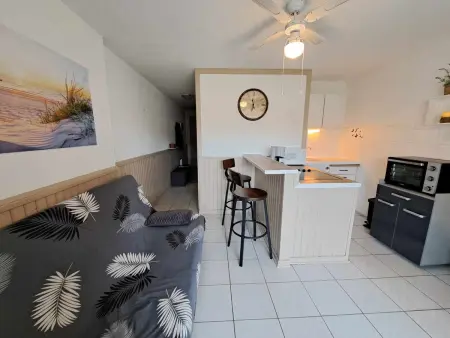 Appartement 2 Pièces avec Piscine, Parking Privé et Proche Plage pour 4 Personnes - Photo 2