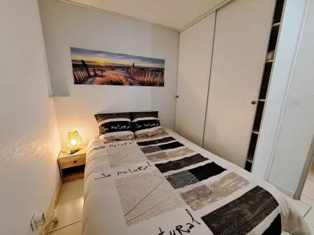 Appartement 2 Pièces avec Piscine, Parking Privé et Proche Plage pour 4 Personnes - Photo 9