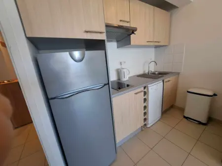 Appartement T2 avec Terrasse, Piscine et Parking Privé - Marseillan - Photo 5