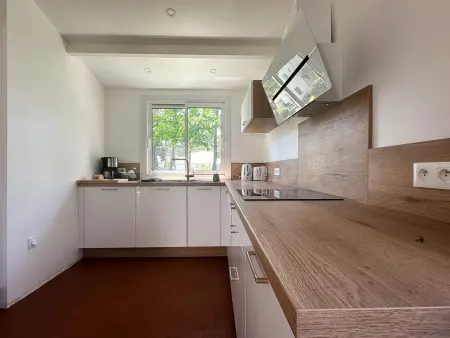 Villa rénovée 80m², 3 chambres, 8 pers, terrasse, parking - Photo 7