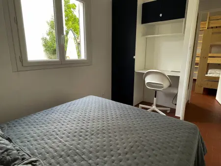 Villa rénovée 80m², 3 chambres, 8 pers, terrasse, parking - Photo 17