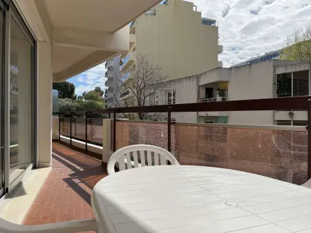 Appartement 2P avec terrasses, parking privé, à 100m des plages - Juan-les-Pins - Photo 17