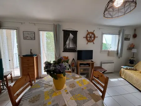 Appartement lumineux au port de plaisance des Sables-d'Olonne avec balcon et équipements modernes - Photo 1