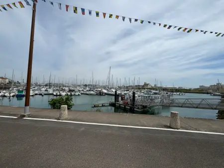Appartement lumineux au port de plaisance des Sables-d'Olonne avec balcon et équipements modernes - Photo 8