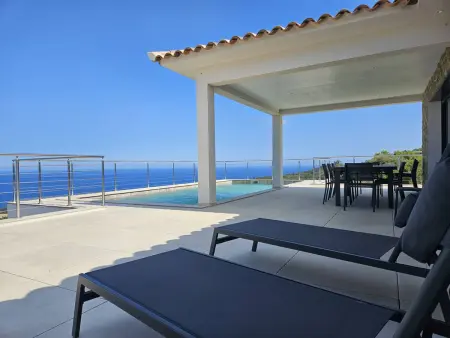 Maison moderne neuve avec piscine privée, clim et WiFi à Solenzara - Photo 2